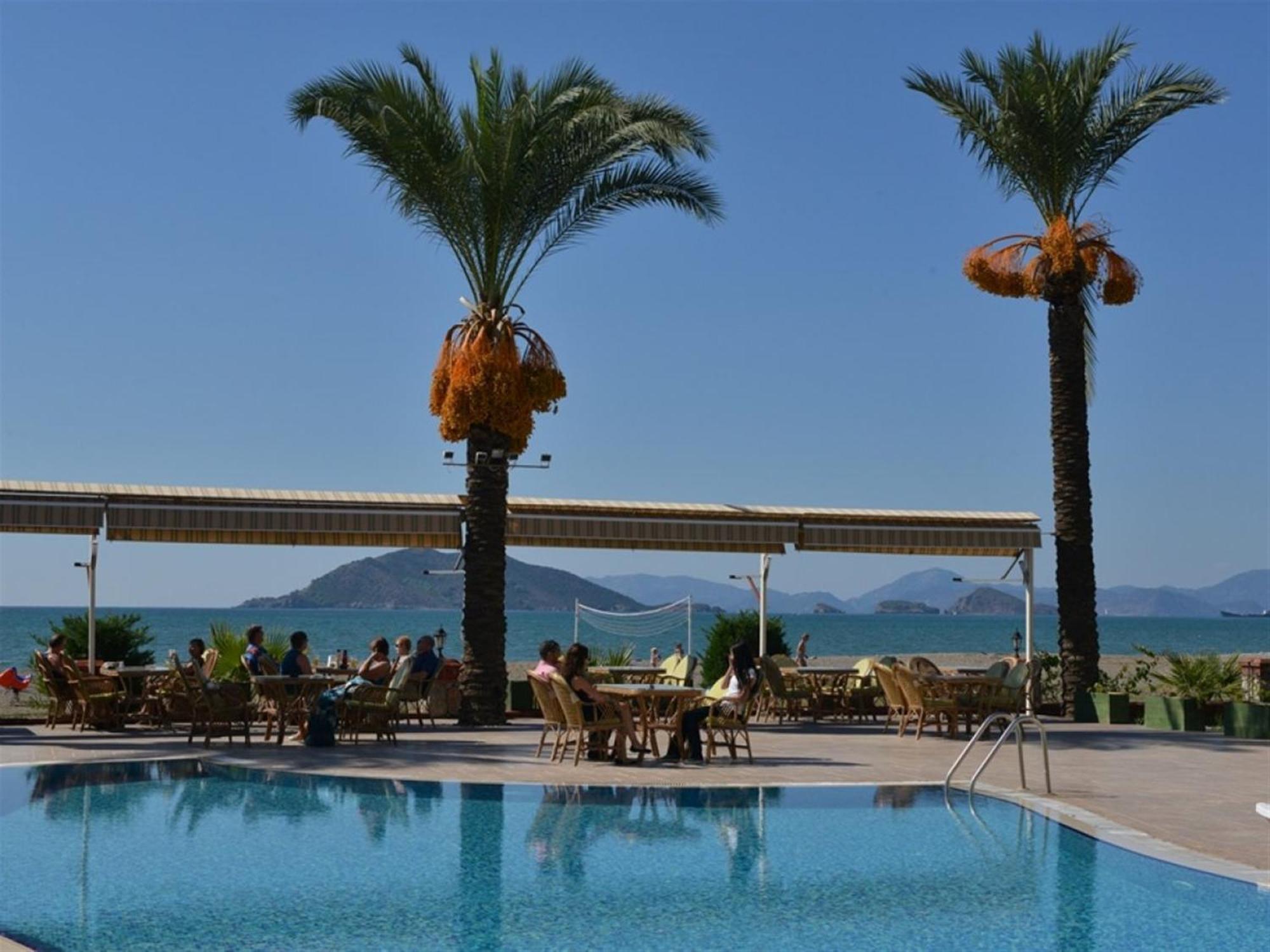 Sunset Beach Club Lebrentals 페티예 외부 사진