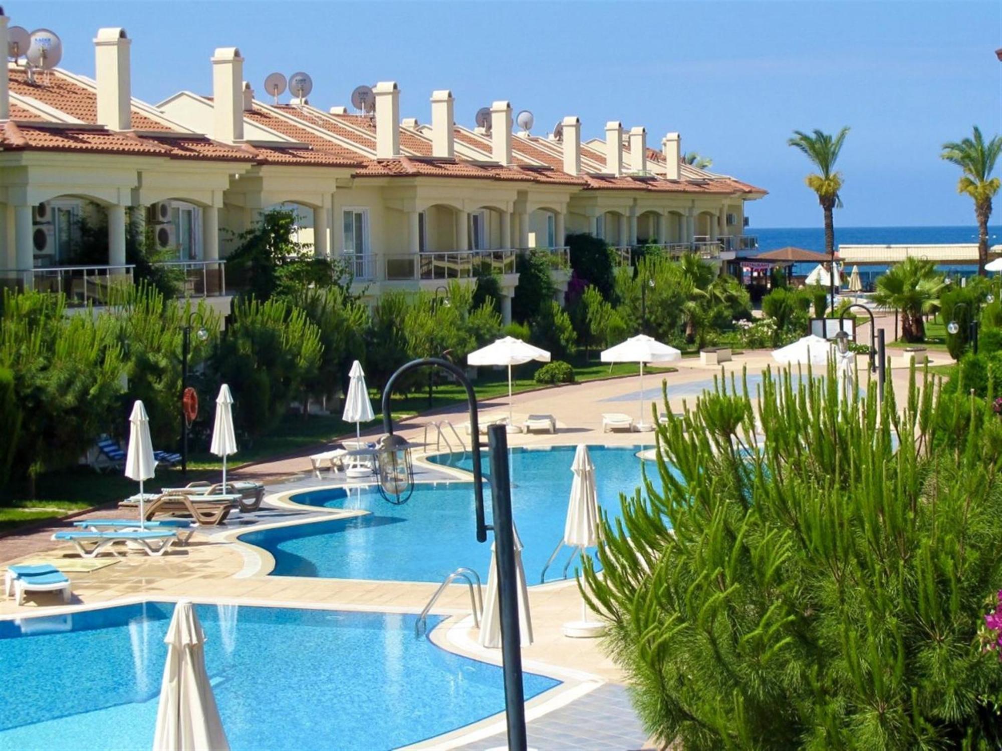 Sunset Beach Club Lebrentals 페티예 외부 사진