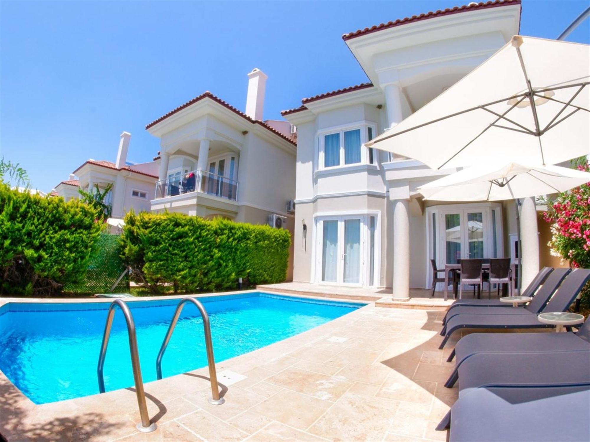 Sunset Beach Club Lebrentals 페티예 외부 사진
