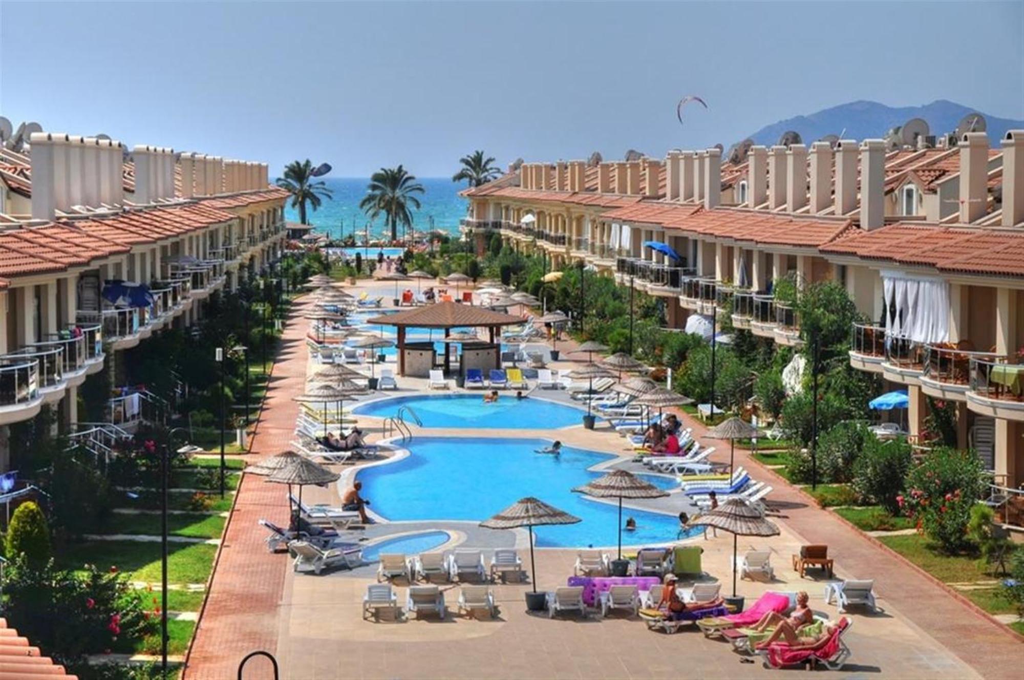 Sunset Beach Club Lebrentals 페티예 외부 사진